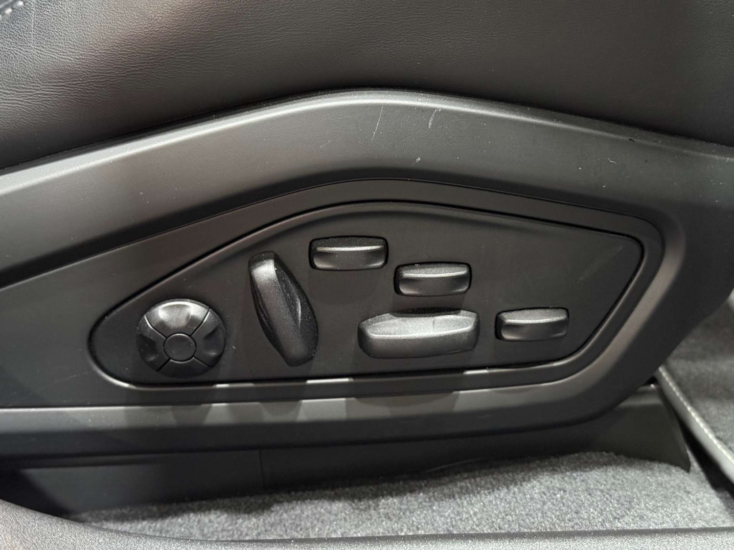 Used Porsche Taycan 2024 for sale - 76058303: Photo 51
