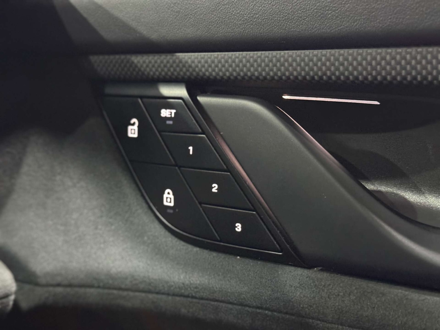 Used Porsche Taycan 2024 for sale - 76058303: Photo 73