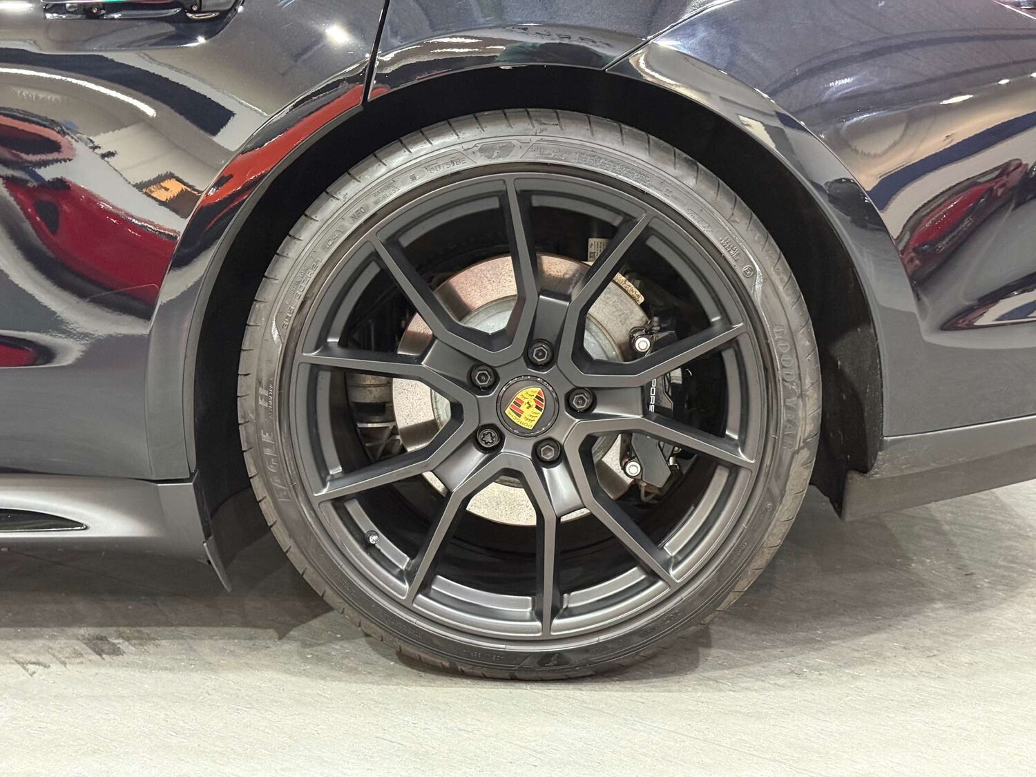 Used Porsche Taycan 2024 for sale - 76058303: Photo 77