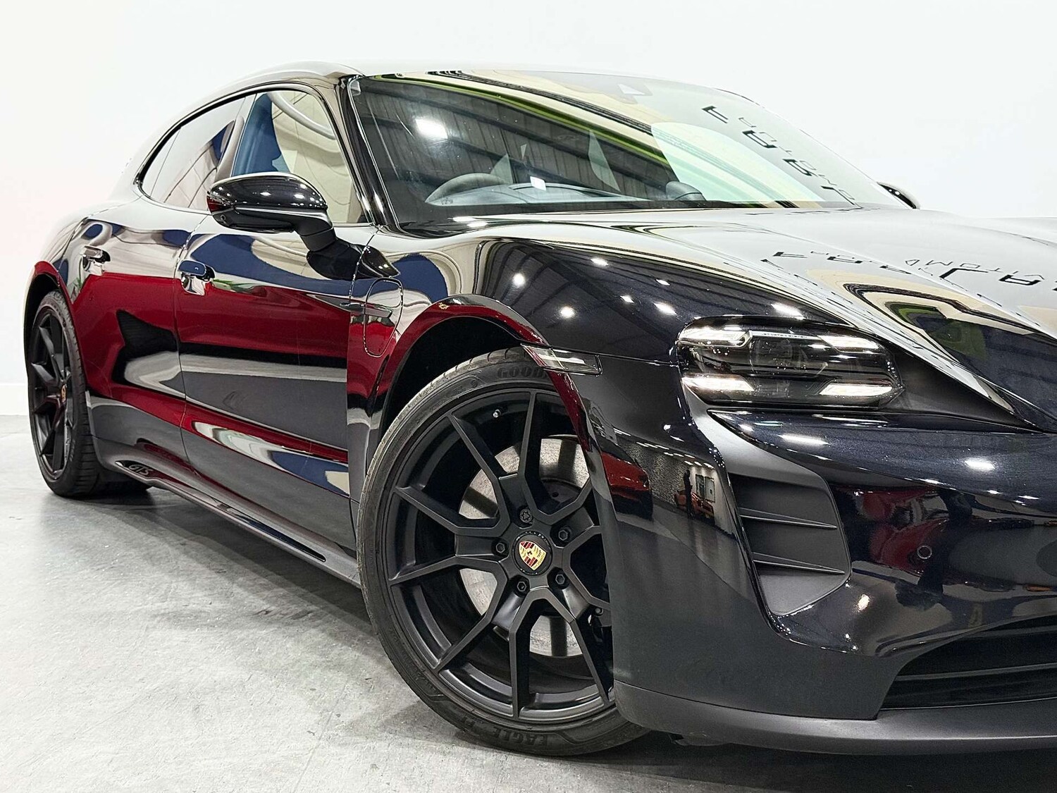 Used Porsche Taycan 2024 for sale - 76058303: Photo 9
