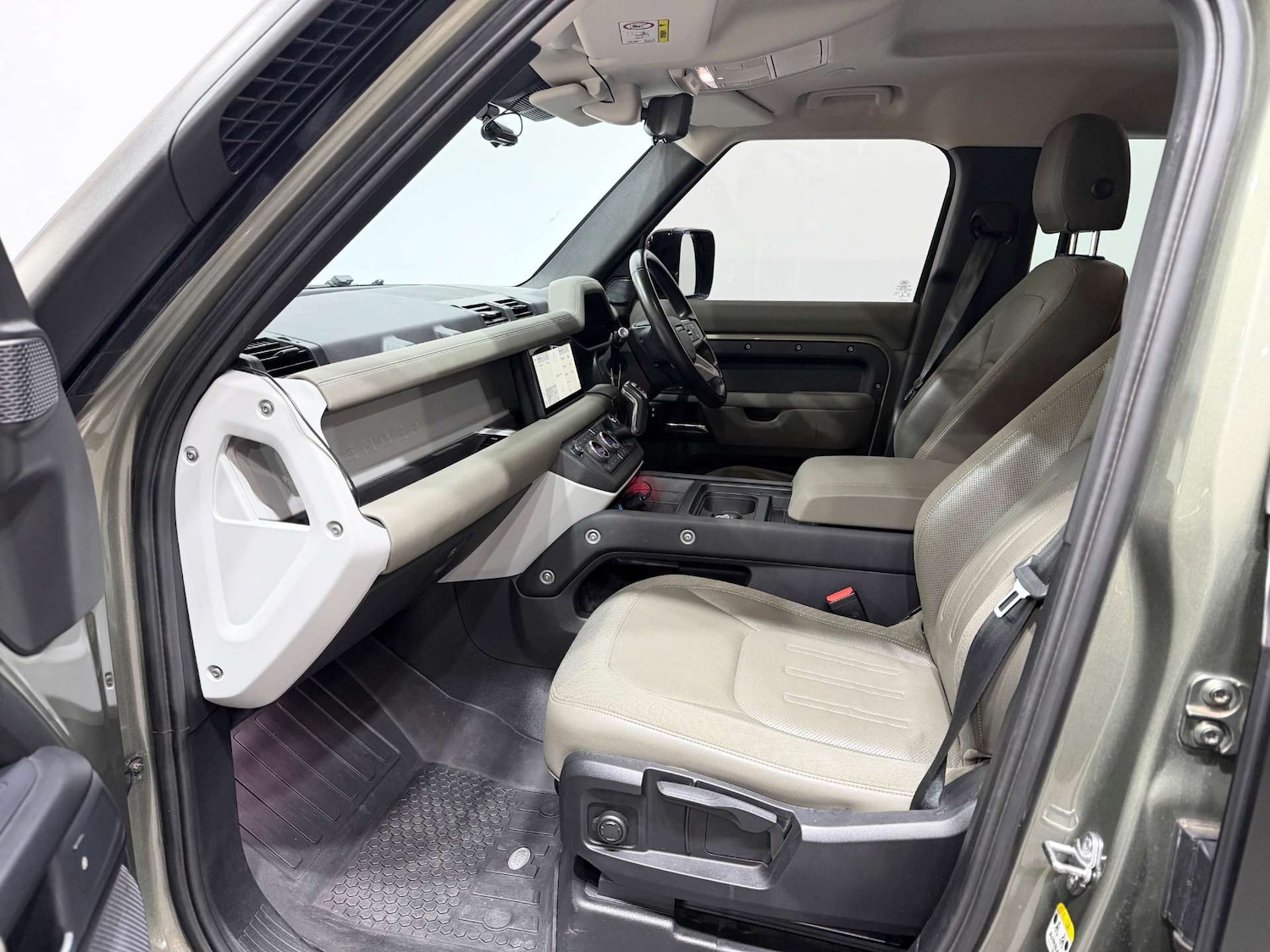 Used Land Rover Defender 110 2020 for sale - 76837454: Photo 29