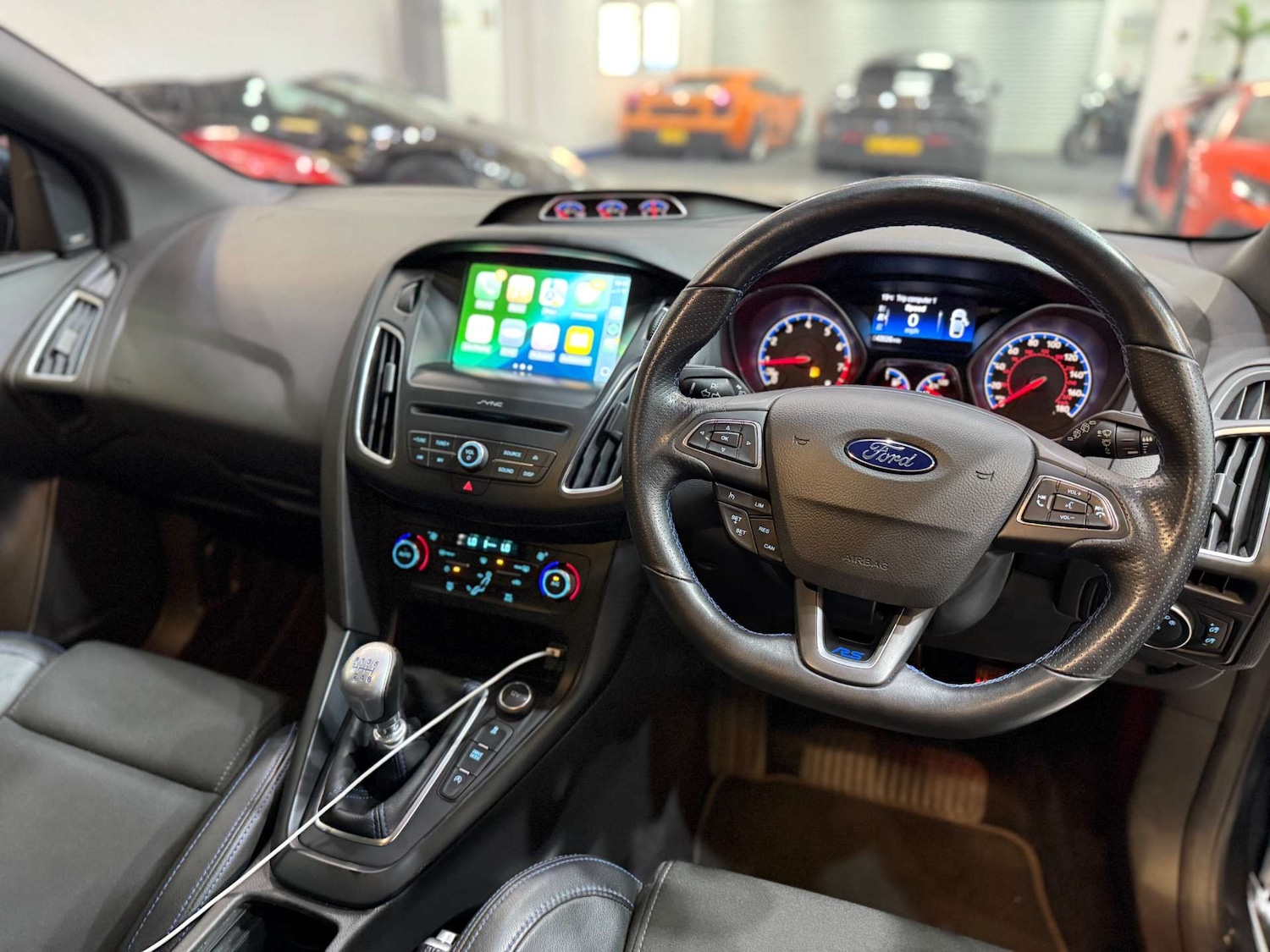 Used Ford Focus 2017 for sale - 76068131: Photo 2