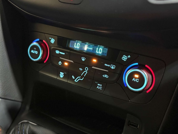 Used Ford Focus 2017 for sale - 76068131: Photo 54