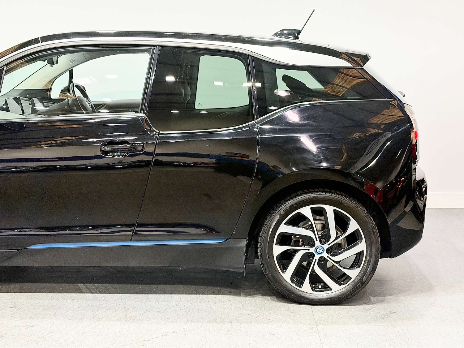 Used BMW i3 2017 for sale - 76427228: Photo 16