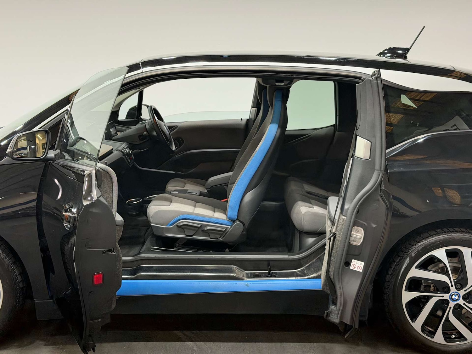 Used BMW i3 2017 for sale - 76427228: Photo 40