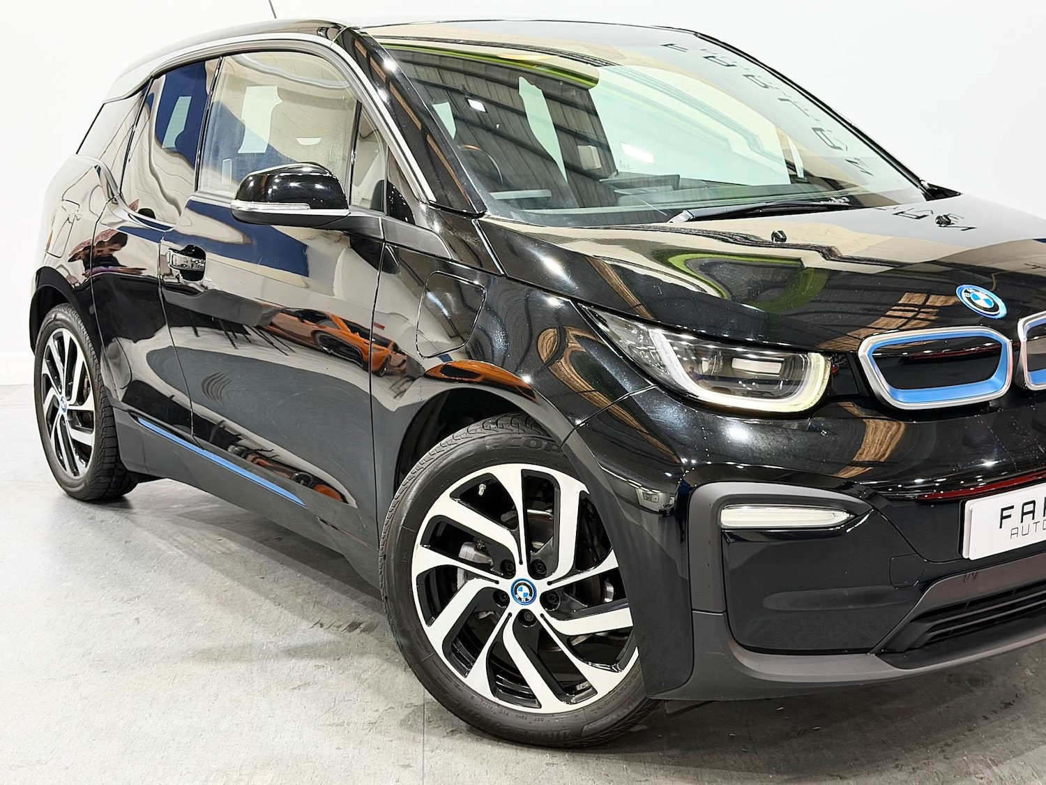 Used BMW i3 2017 for sale - 76427228: Photo 9