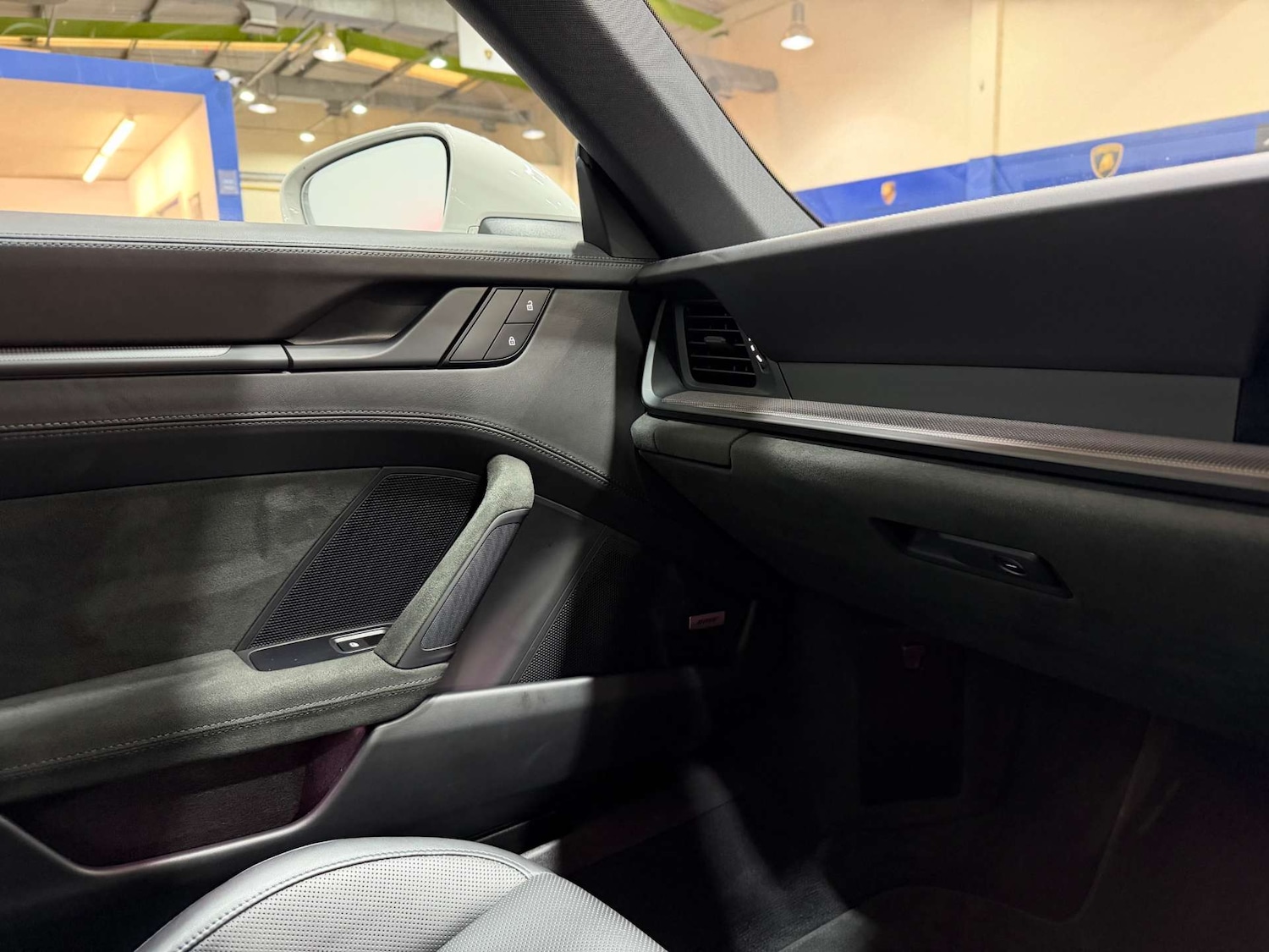 Used Porsche 911 2023 for sale - 76301957: Photo 53