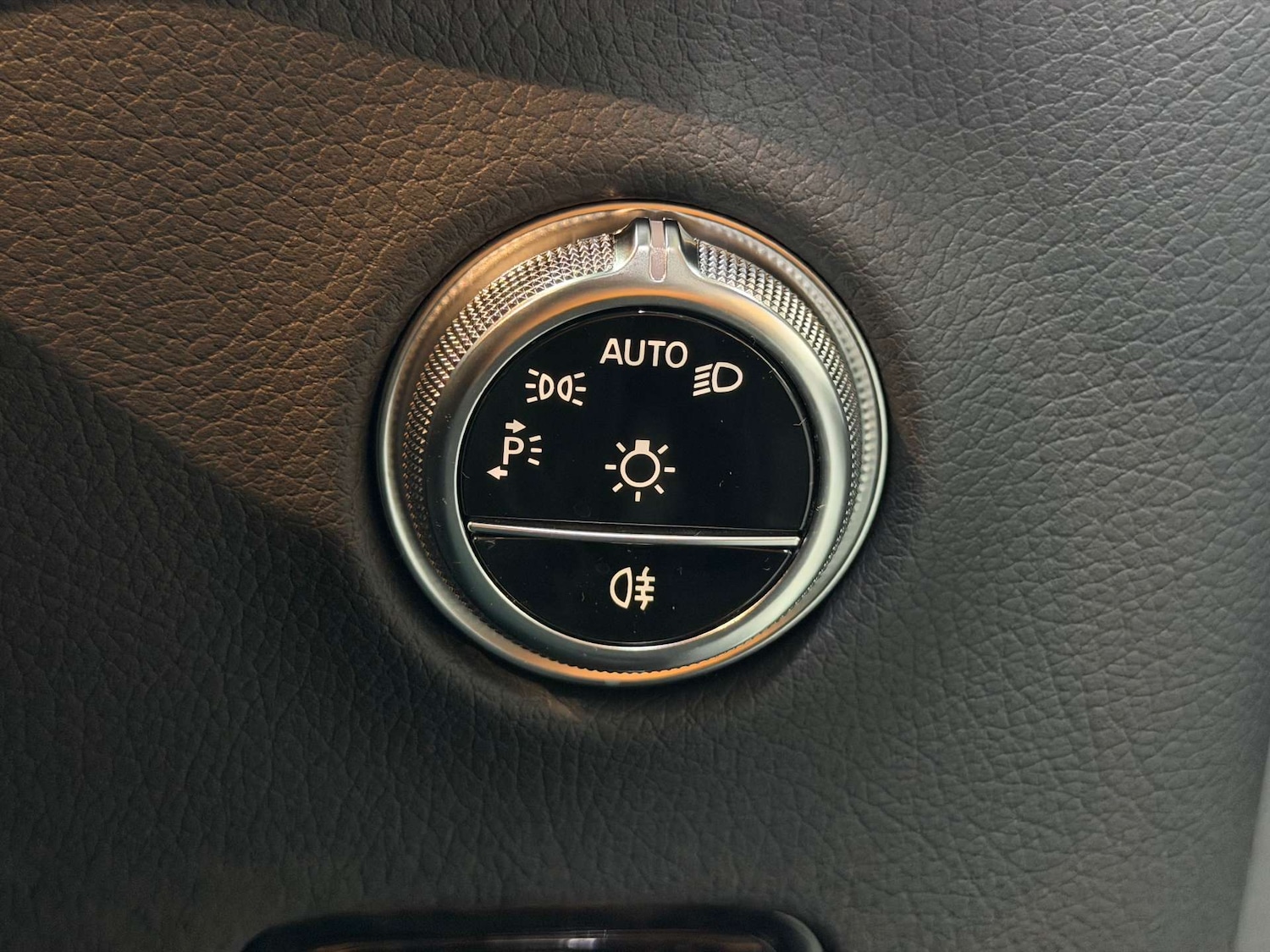 Used Mercedes-Benz GLC 2023 for sale - 77187844: Photo 57