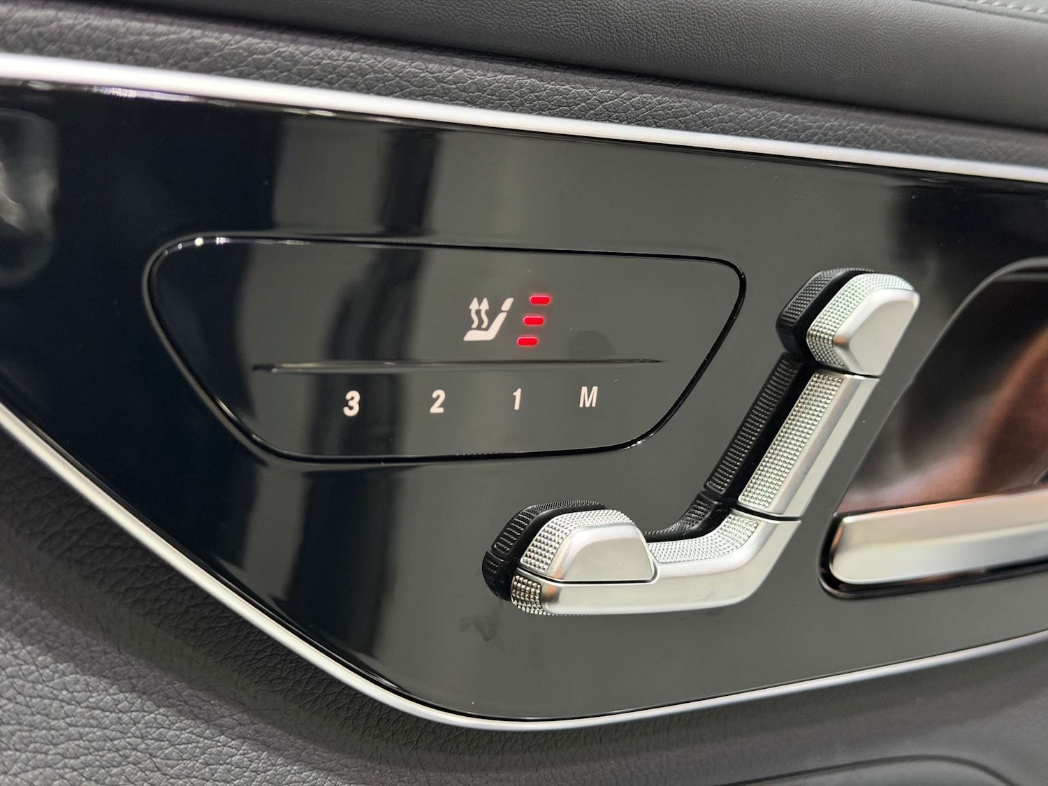 Used Mercedes-Benz GLC 2023 for sale - 77187844: Photo 58