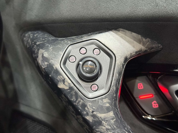 Used Lamborghini Huracan 2019 for sale - 76277590: Photo 97