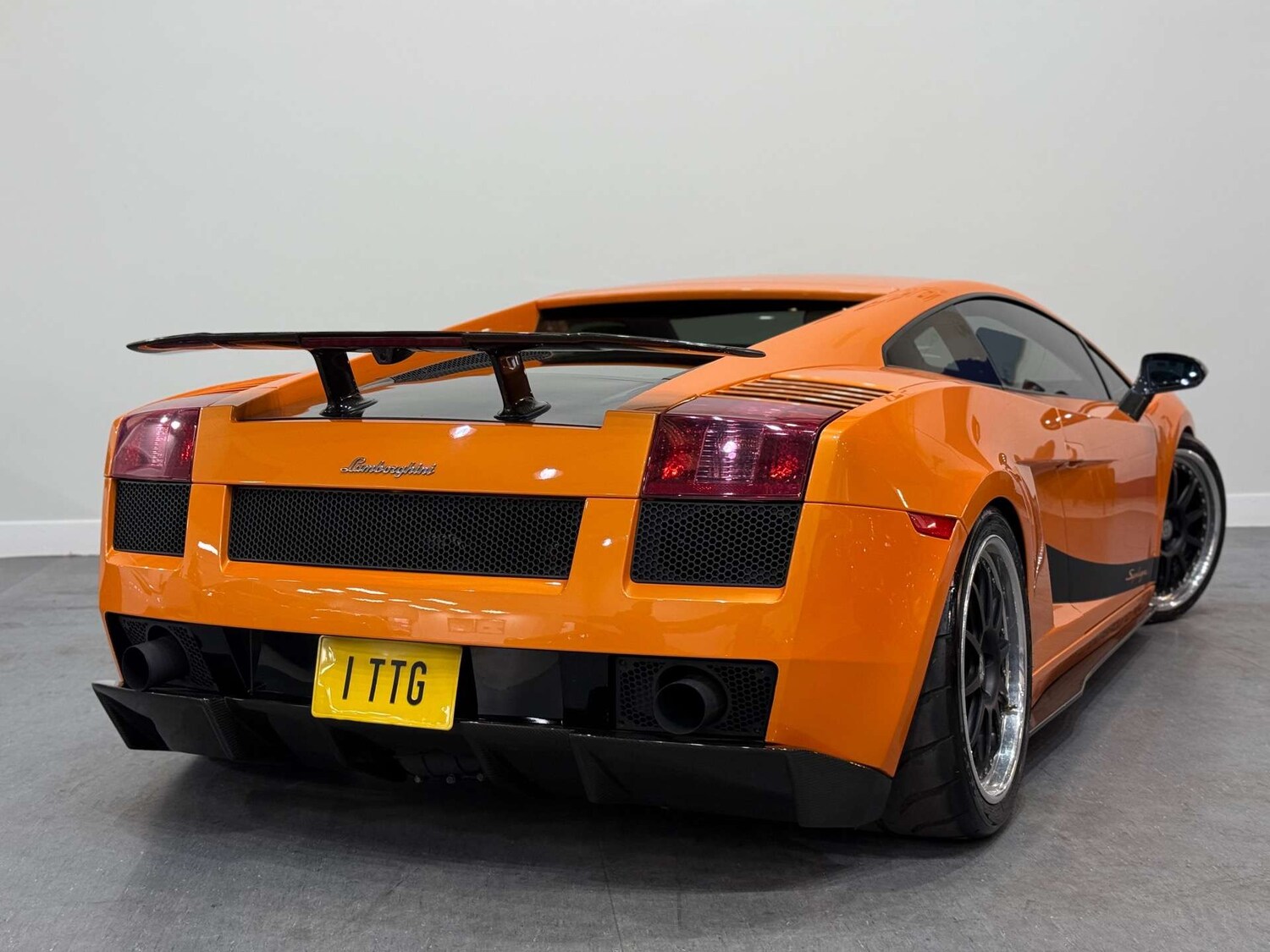 Used Lamborghini Gallardo 2015 for sale - 76601391: Photo 30