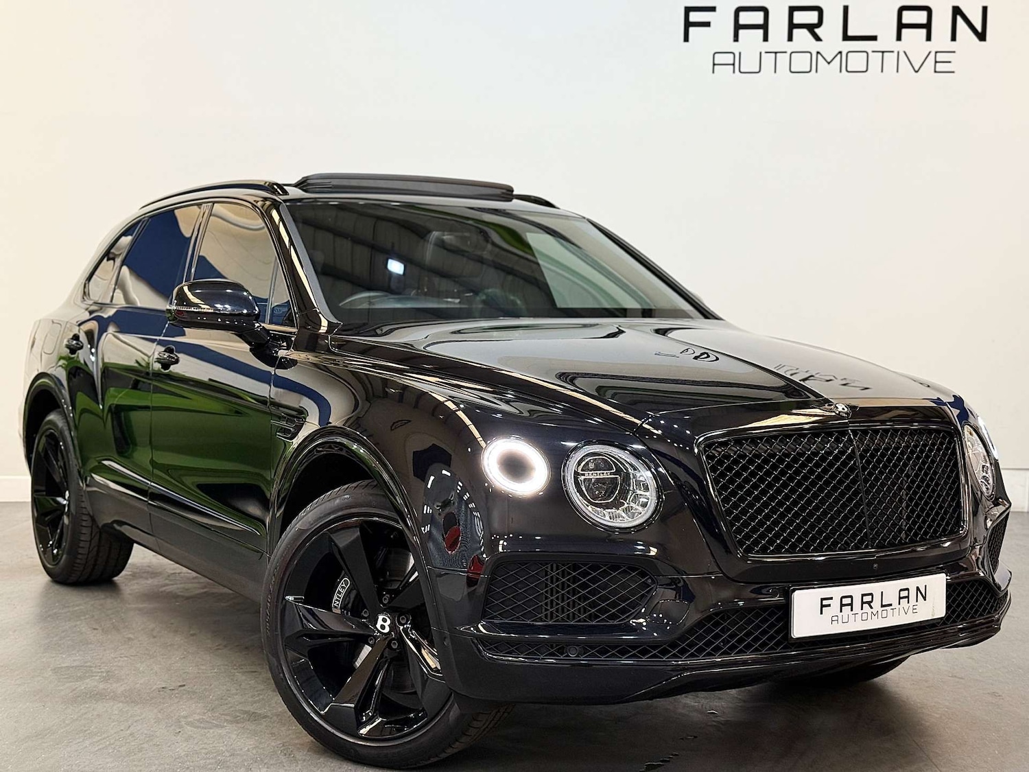 Used Bentley Bentayga 2017 for sale - 76601465: Photo 1