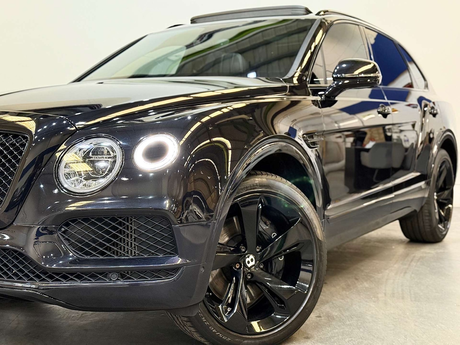 Used Bentley Bentayga 2017 for sale - 76601465: Photo 14