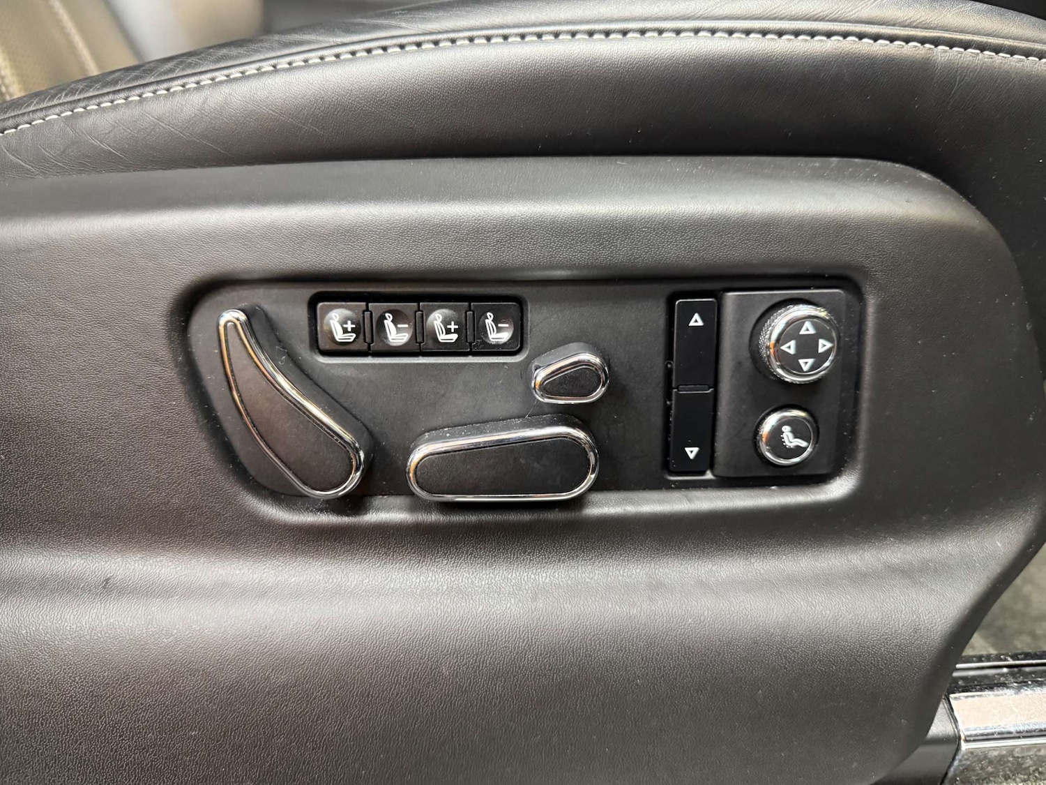 Used Bentley Bentayga 2017 for sale - 76601465: Photo 52