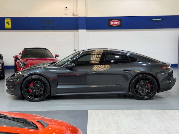 Used Porsche Taycan 2020 for sale - 76219296: Photo 18