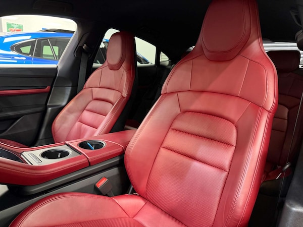 Used Porsche Taycan 2020 for sale - 76219296: Photo 31