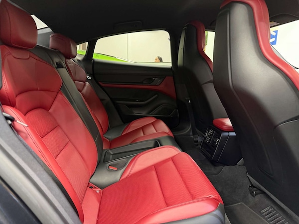 Used Porsche Taycan 2020 for sale - 76219296: Photo 45