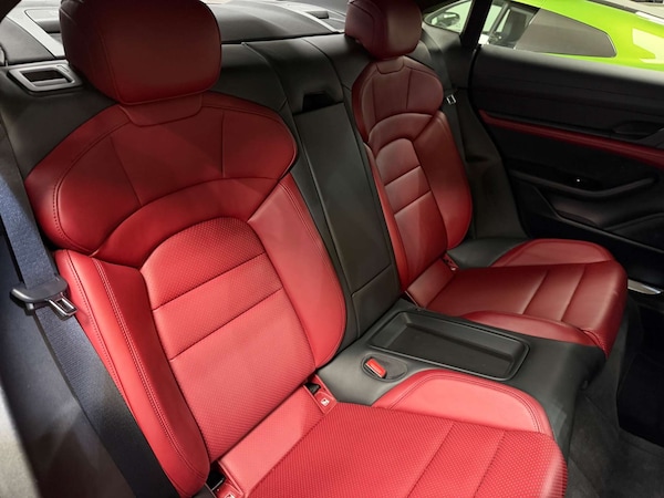 Used Porsche Taycan 2020 for sale - 76219296: Photo 46