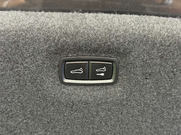 Used Porsche Taycan 2020 for sale - 76219296: Photo 55
