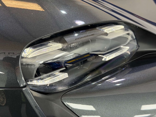 Used Porsche Taycan 2020 for sale - 76219296: Photo 58