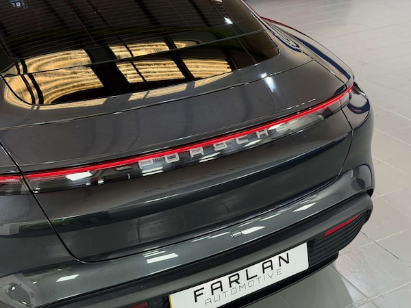 Used Porsche Taycan 2020 for sale - 76219296: Photo 59