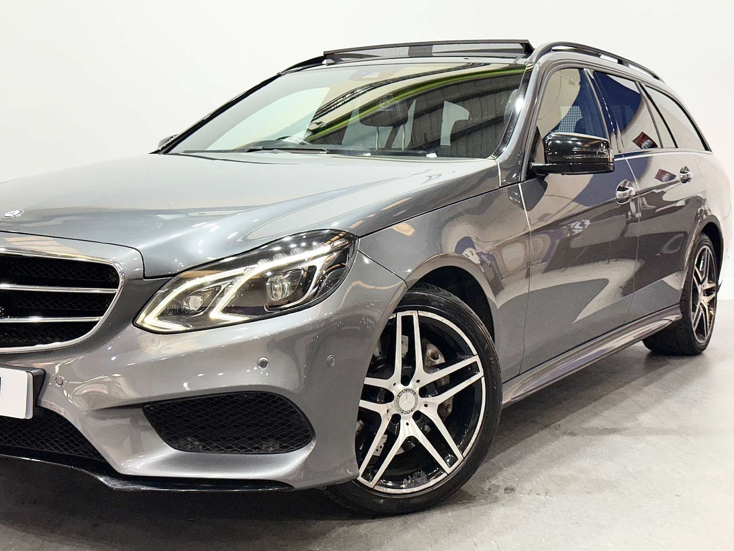 Used Mercedes-Benz E-Class 2015 for sale - 76080216: Photo 12