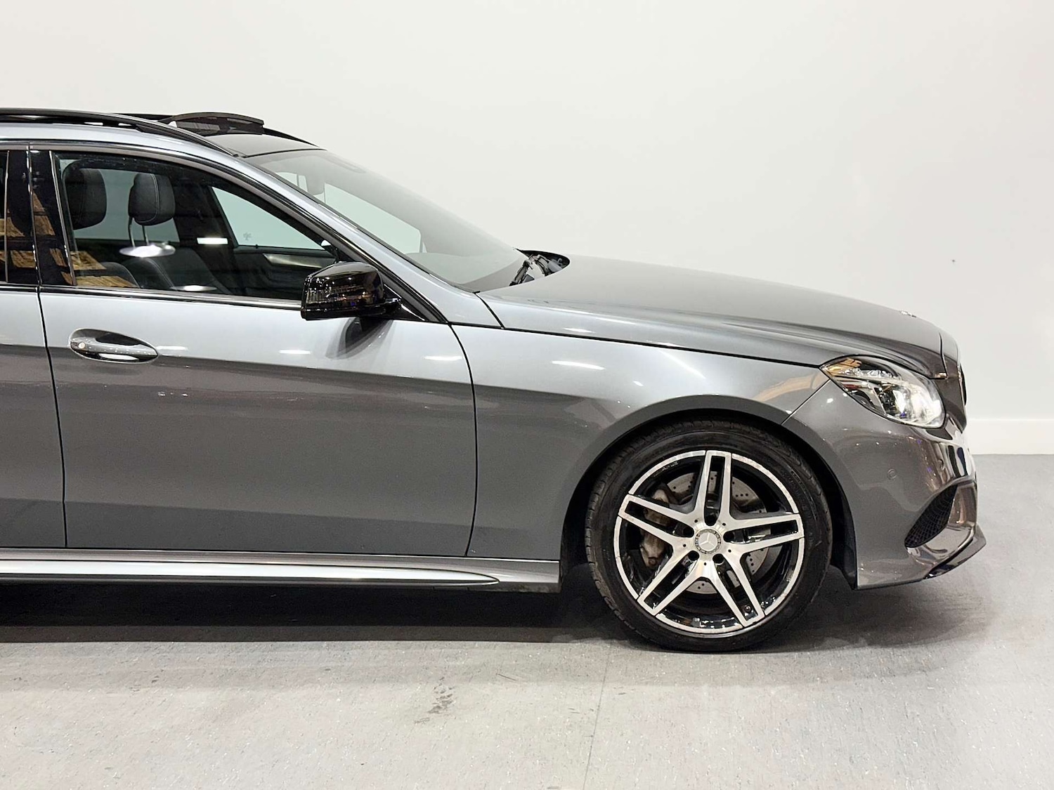 Used Mercedes-Benz E-Class 2015 for sale - 76080216: Photo 17