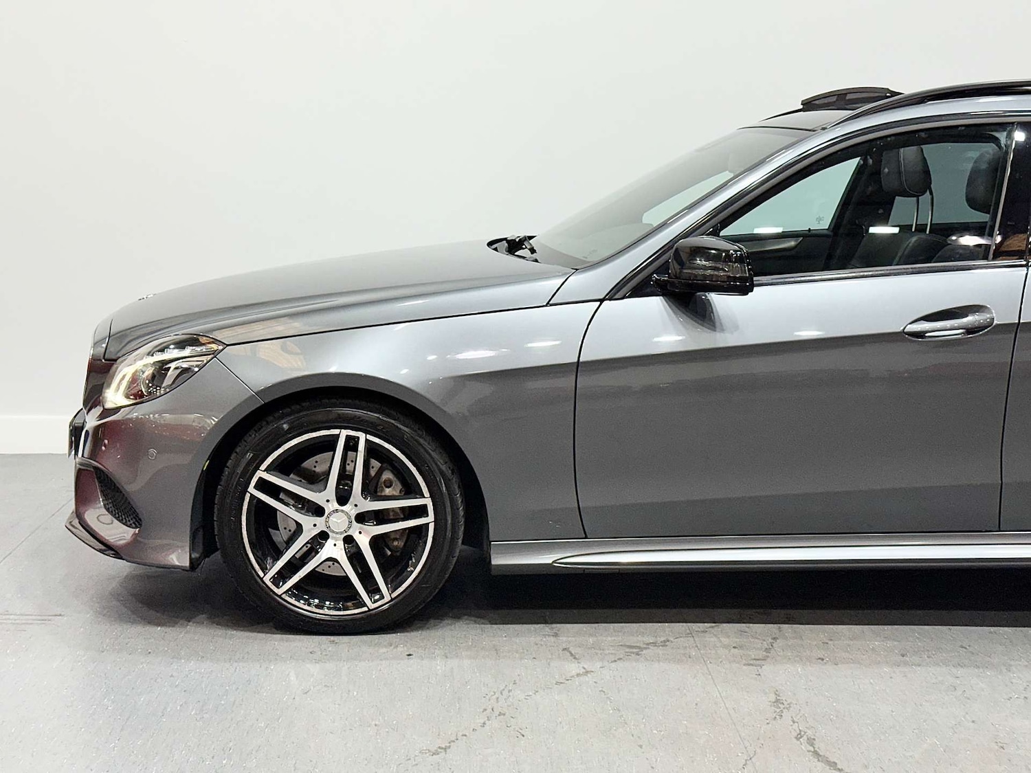 Used Mercedes-Benz E-Class 2015 for sale - 76080216: Photo 19