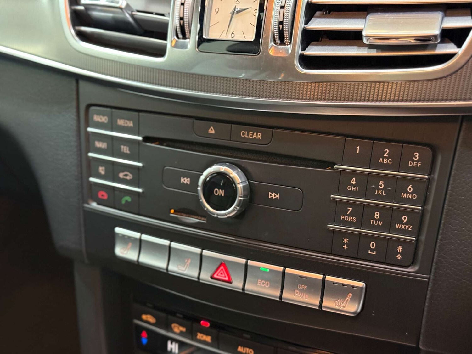 Used Mercedes-Benz E-Class 2015 for sale - 76080216: Photo 59