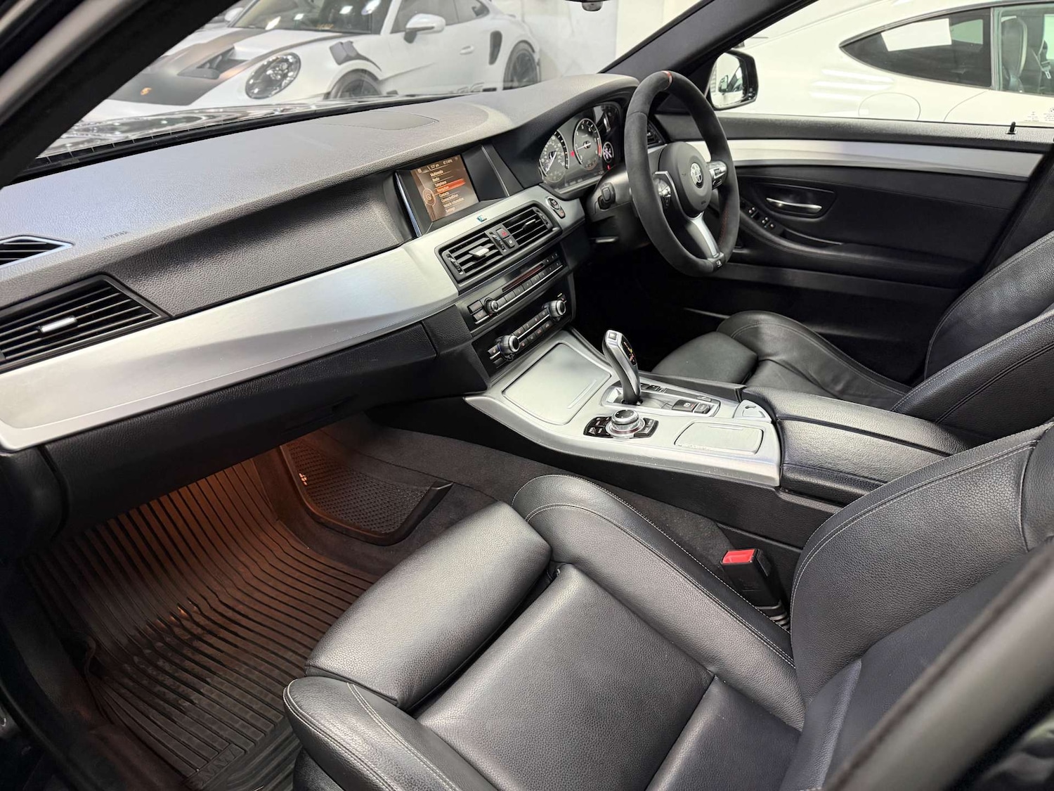 Used BMW 5 Series 2016 for sale - 76533577: Photo 38