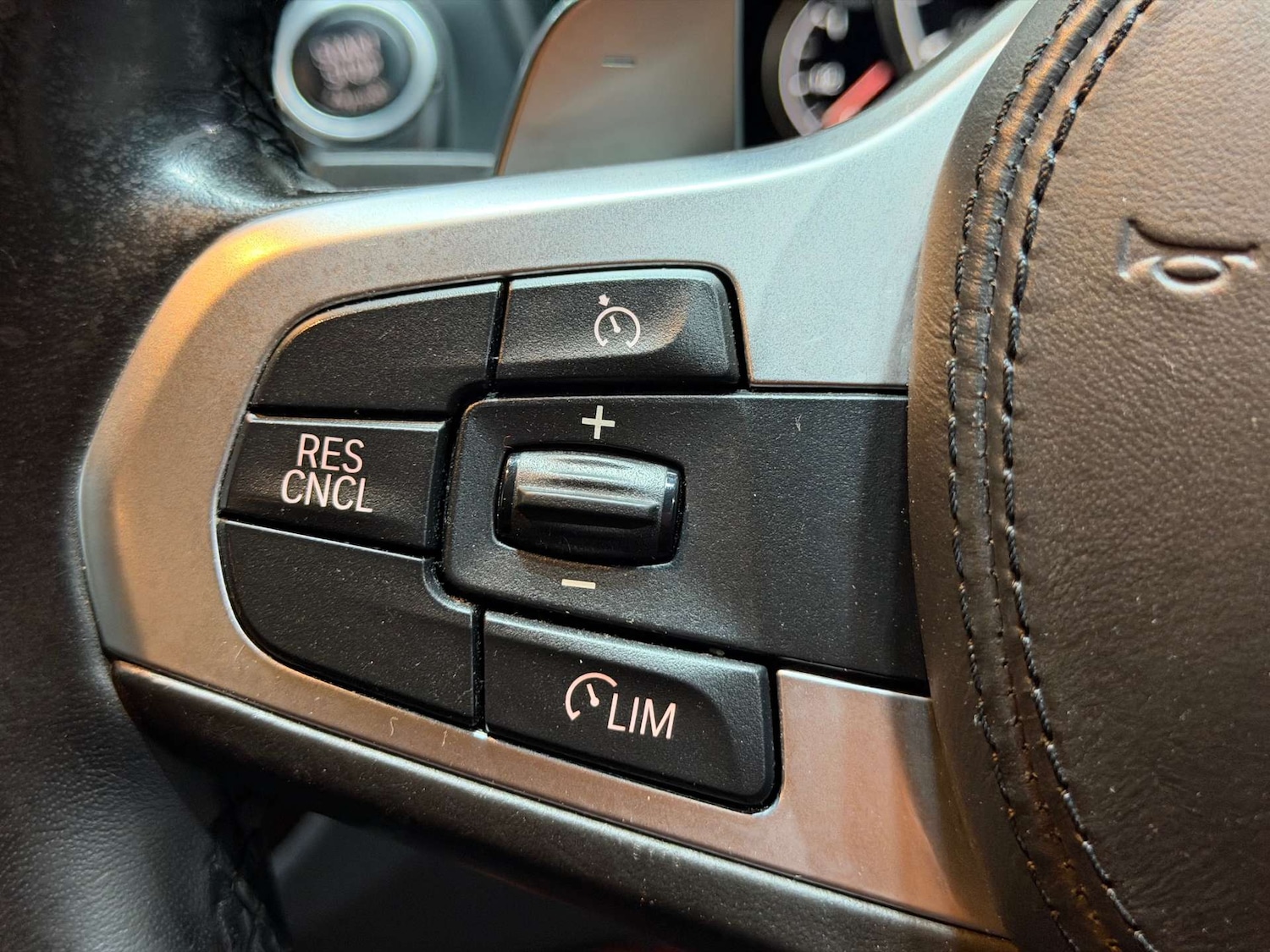 Used BMW X4 2018 for sale - 77047475: Photo 48