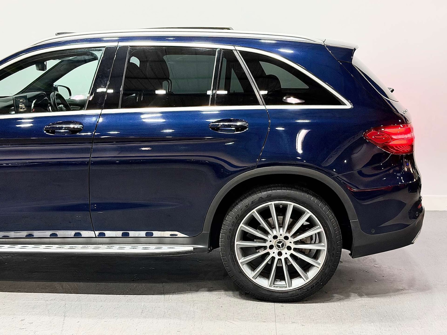 Used Mercedes-Benz GLC 2018 for sale - 76571351: Photo 18
