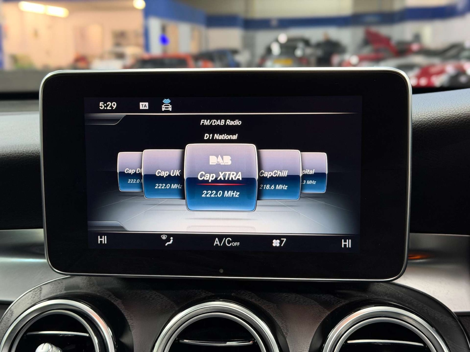 Used Mercedes-Benz GLC 2018 for sale - 76571351: Photo 51