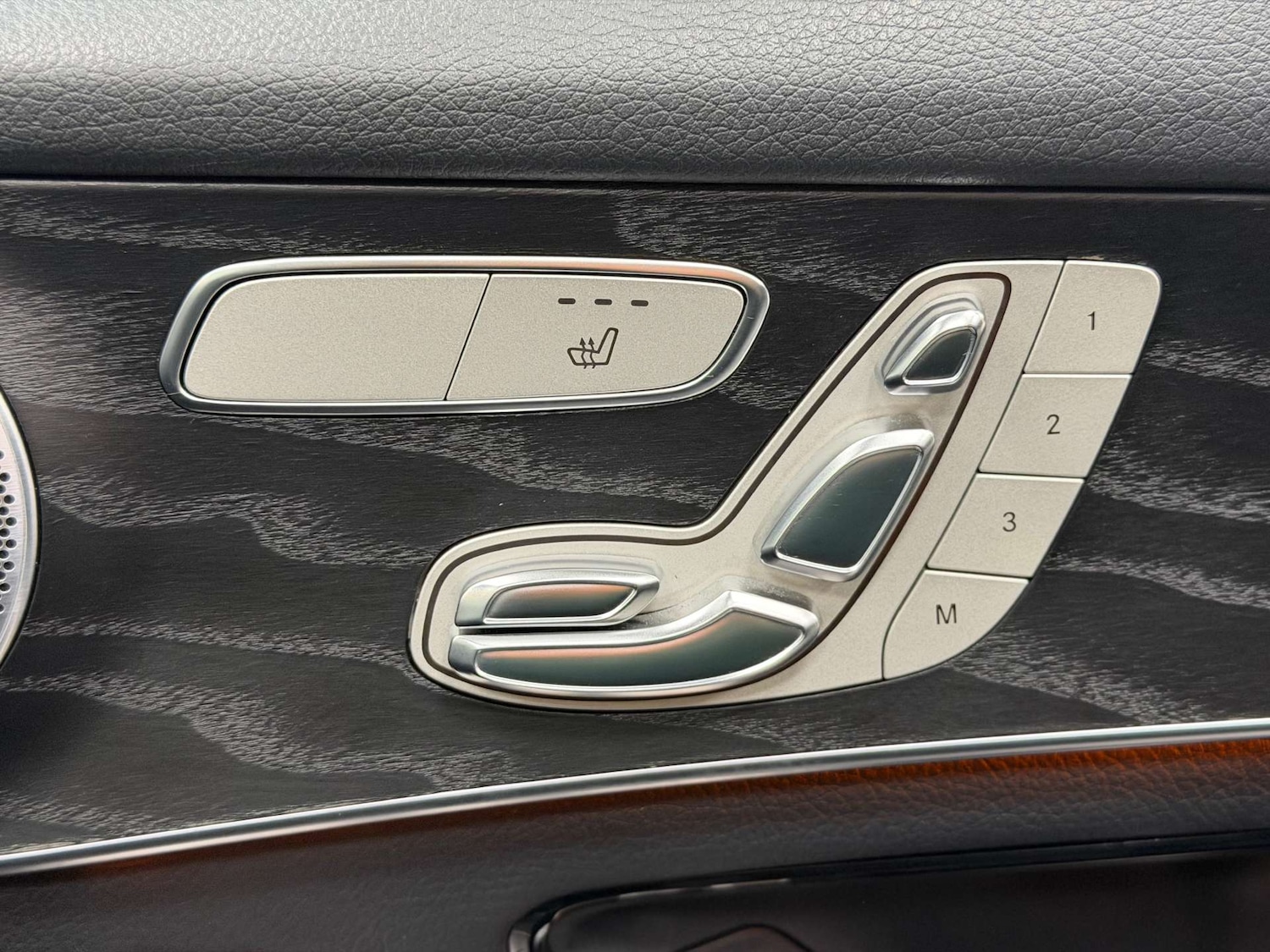 Used Mercedes-Benz GLC 2018 for sale - 76571351: Photo 55