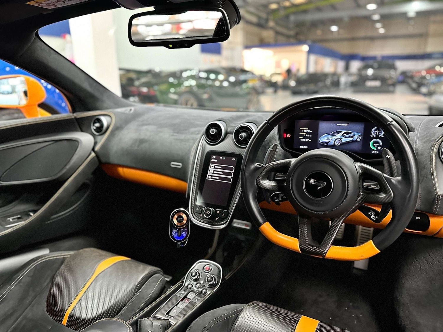 Used McLaren 570S 2019 for sale - 76601808: Photo 2