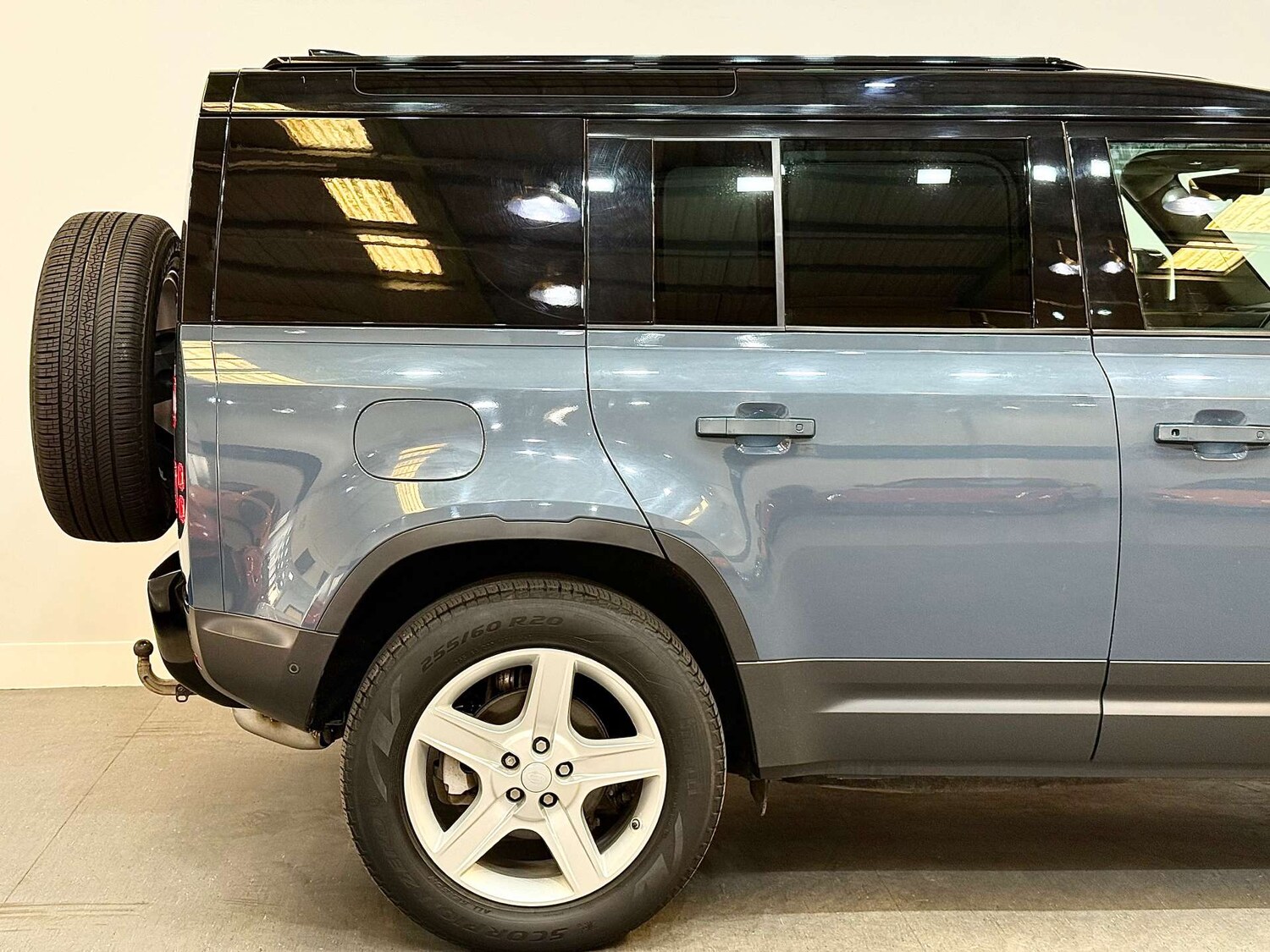 Used Land Rover Defender 2021 for sale - 76601919: Photo 16