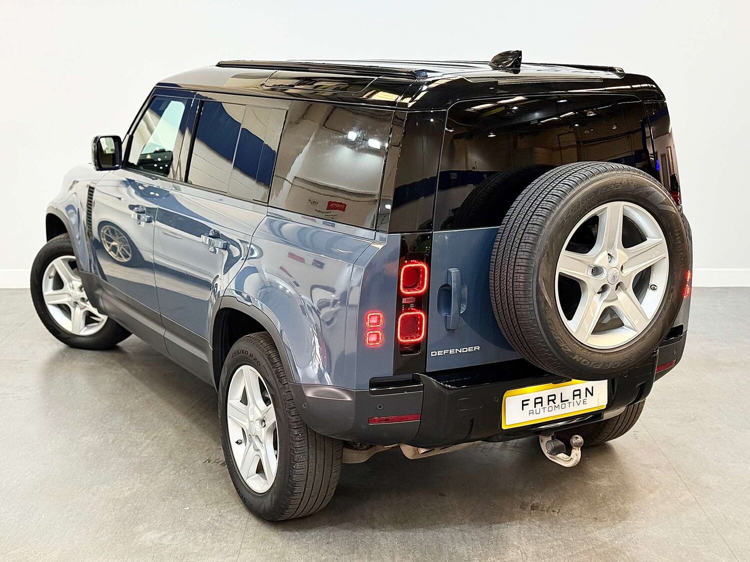 Used Land Rover Defender 2021 for sale - 76601919: Photo 23