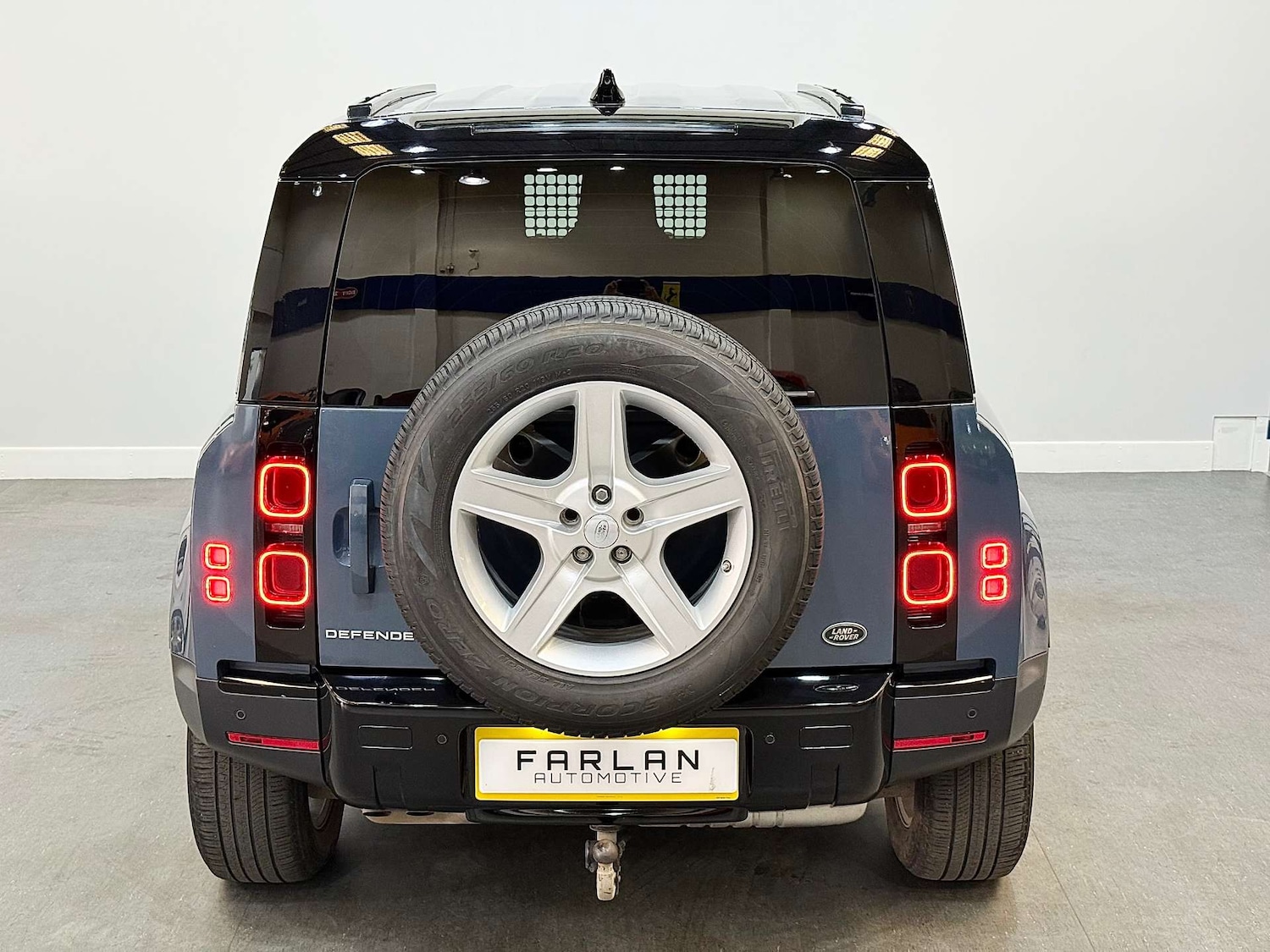 Used Land Rover Defender 2021 for sale - 76601919: Photo 26