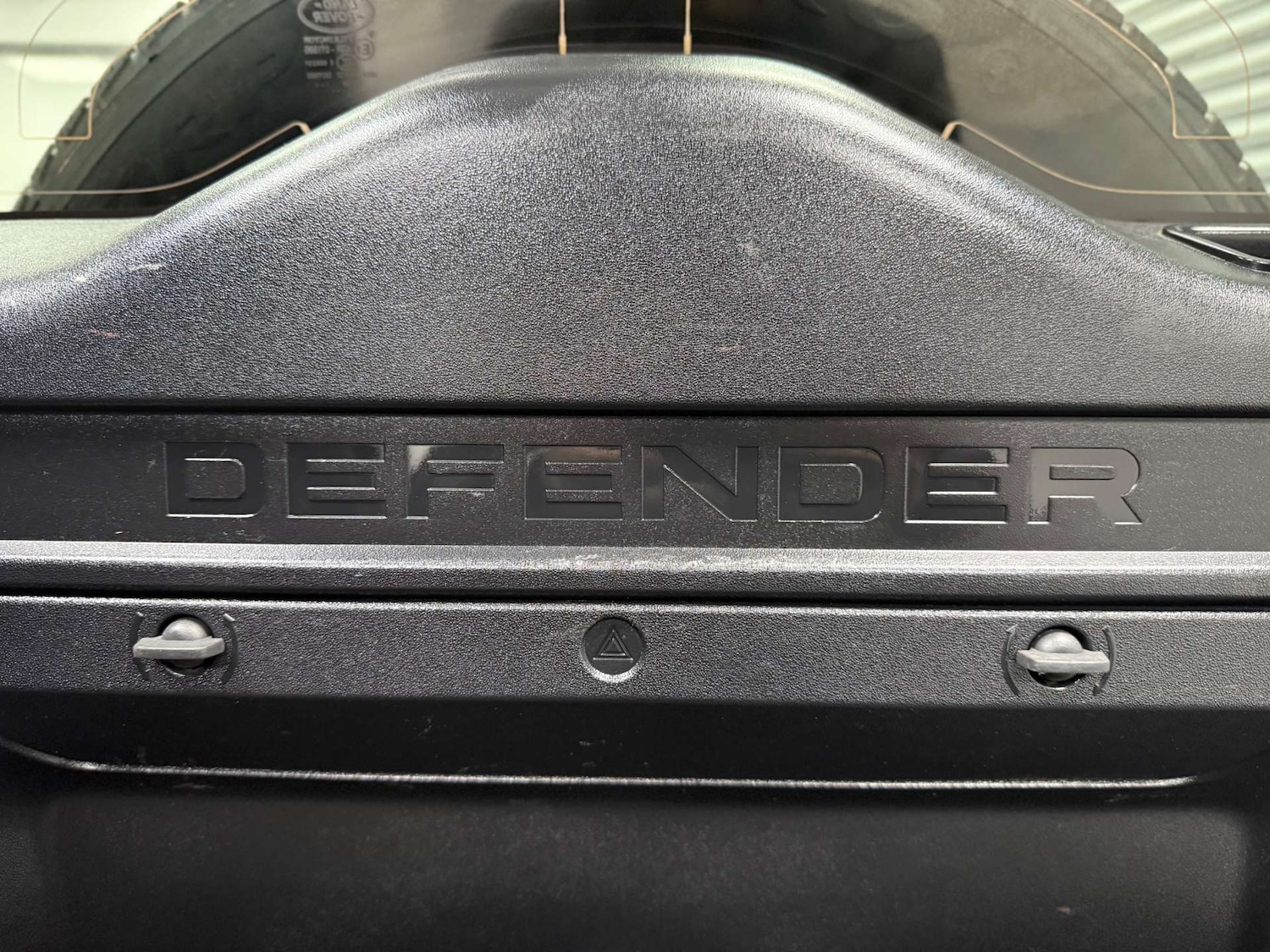 Used Land Rover Defender 2021 for sale - 76601919: Photo 36