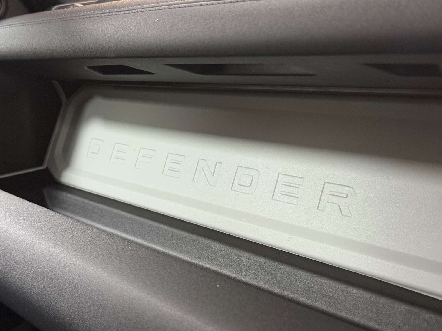 Used Land Rover Defender 2021 for sale - 76601919: Photo 48