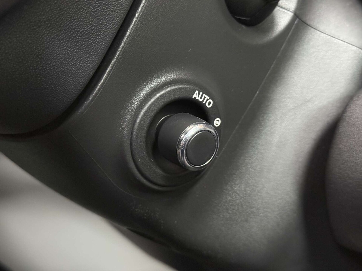 Used Land Rover Defender 2021 for sale - 76601919: Photo 49