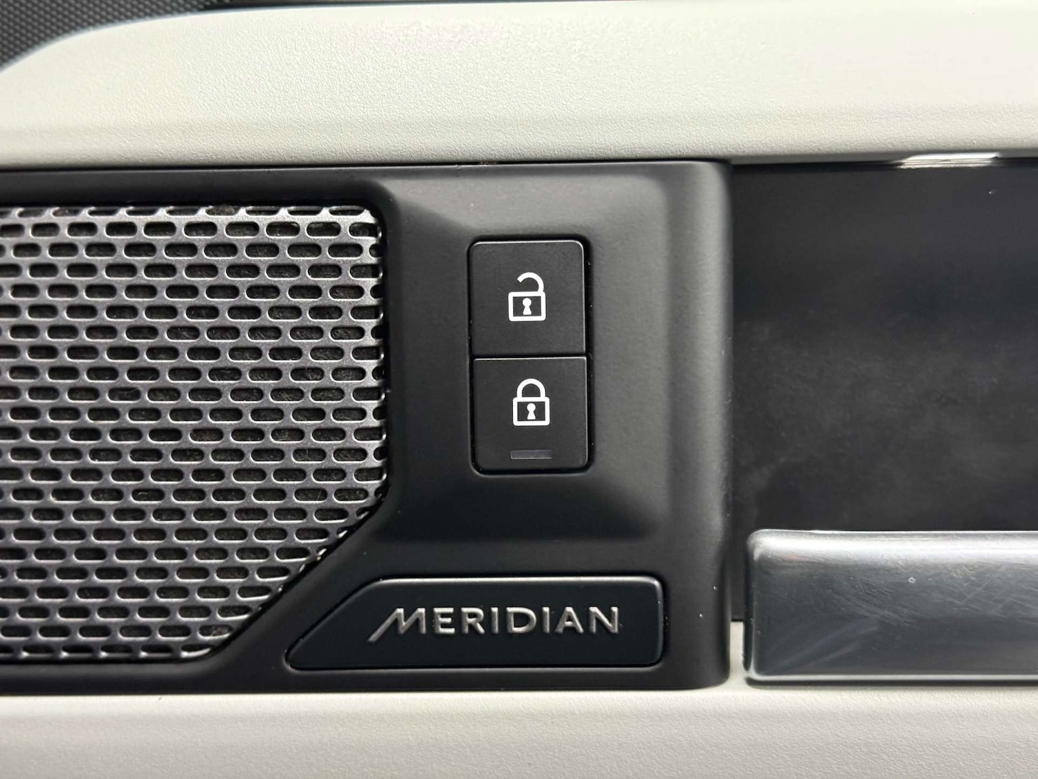 Used Land Rover Defender 2021 for sale - 76601919: Photo 58