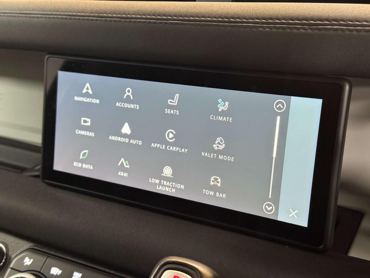 Used Land Rover Defender 2021 for sale - 76601919: Photo 60