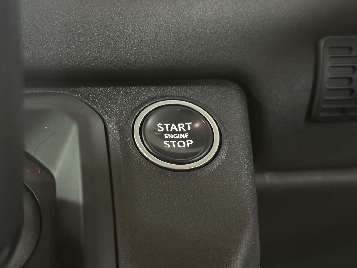 Used Land Rover Defender 2021 for sale - 76601919: Photo 62