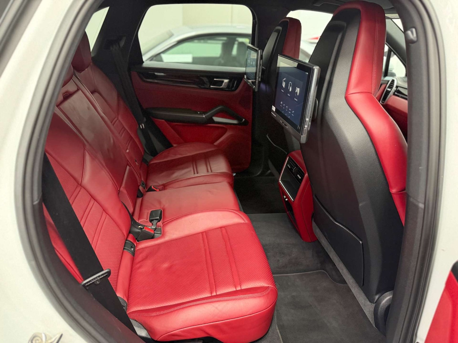 Used Porsche Cayenne 2020 for sale - 77136380: Photo 41