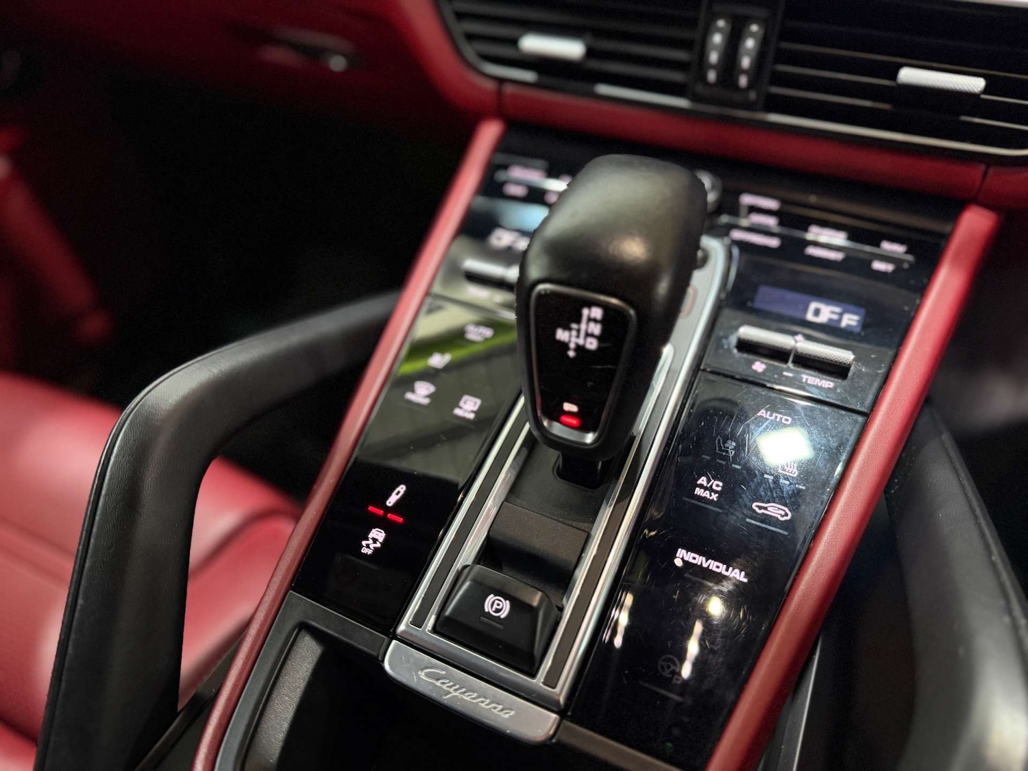 Used Porsche Cayenne 2020 for sale - 77136380: Photo 44