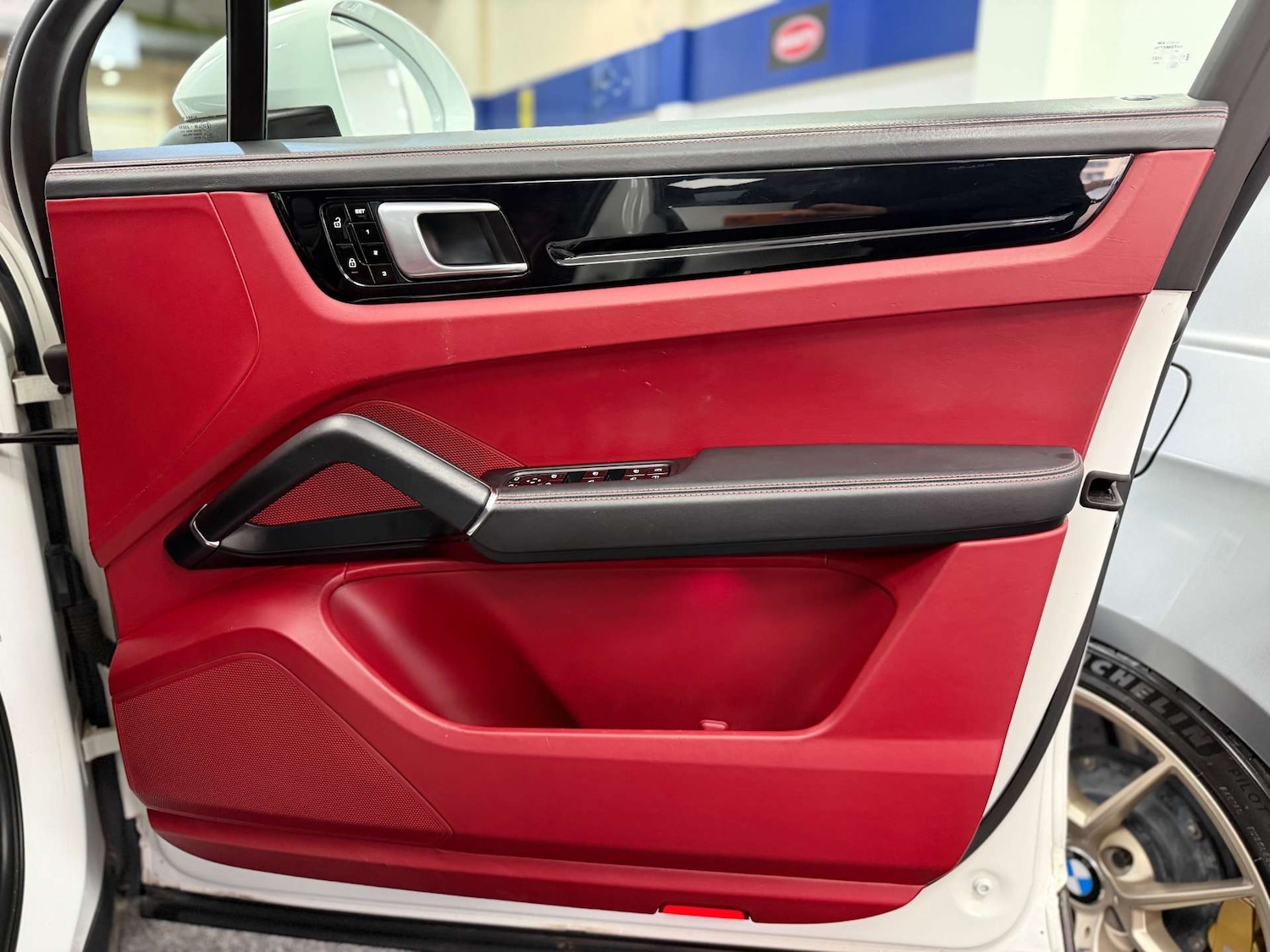 Used Porsche Cayenne 2020 for sale - 77136380: Photo 55