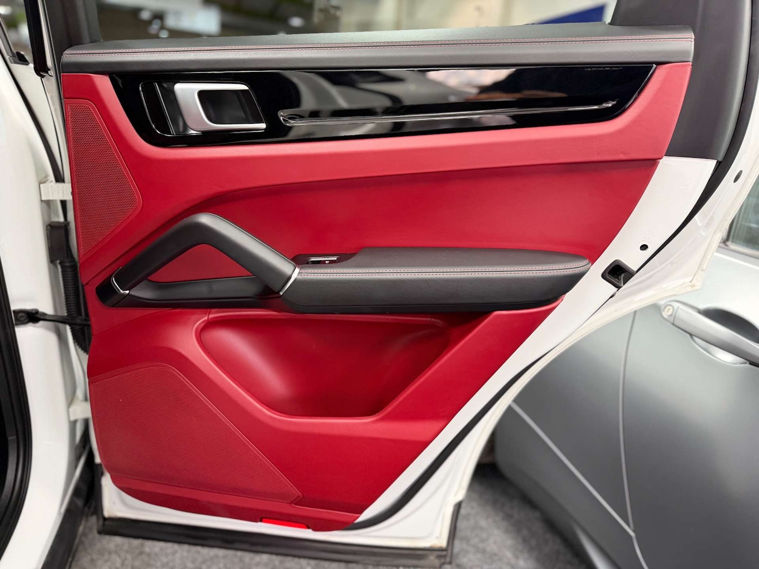 Used Porsche Cayenne 2020 for sale - 77136380: Photo 59