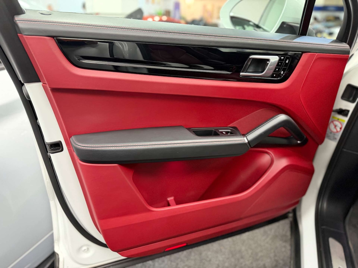 Used Porsche Cayenne 2020 for sale - 77136380: Photo 61