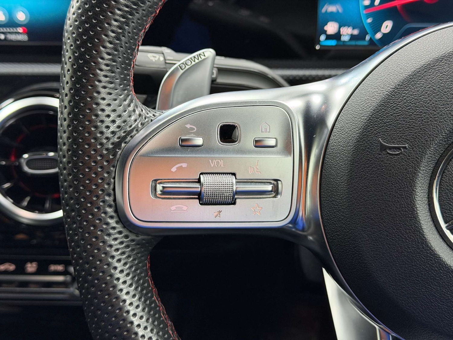 Used Mercedes-Benz A-Class 2019 for sale - 76556020: Photo 34